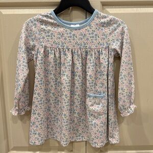 Girl’s Size 6 • Floral Top • Stitchy Fish • Pocket • EUC ✨ Boutique